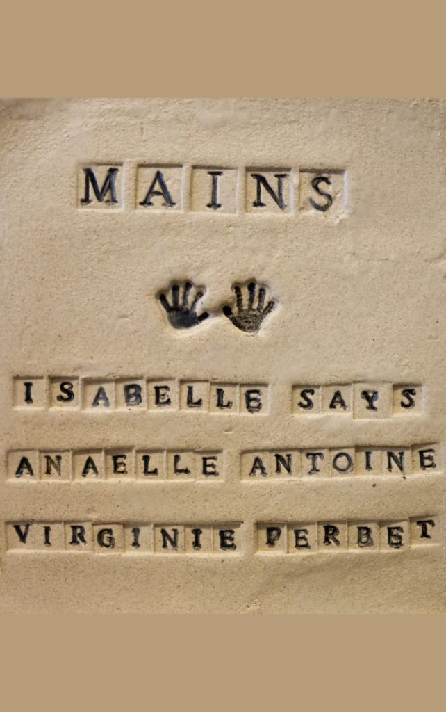 isabelle says les mains